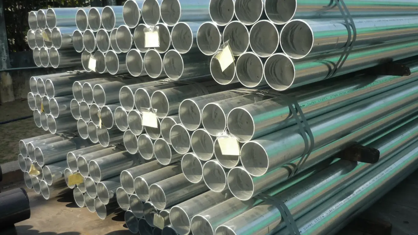 Ống thép mạ kẽm seAH sở hữu bề mặt sáng bóng, đều màu